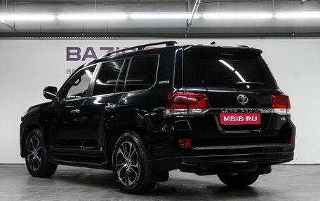Toyota Land Cruiser 200, 2020 год, 7 999 000 рублей, 8 фотография