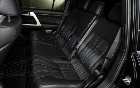 Toyota Land Cruiser 200, 2020 год, 7 999 000 рублей, 16 фотография