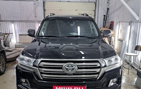Toyota Land Cruiser 200, 2016 год, 5 200 000 рублей, 1 фотография