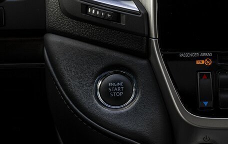 Toyota Land Cruiser 200, 2020 год, 7 999 000 рублей, 24 фотография