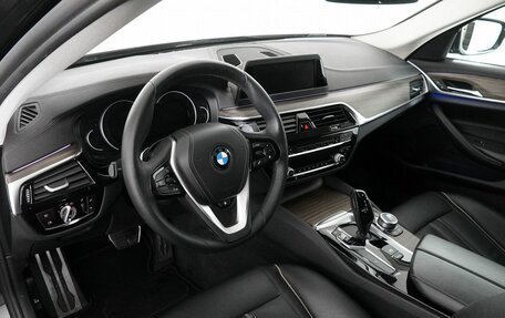 BMW 5 серия, 2018 год, 2 550 000 рублей, 12 фотография