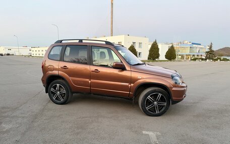 Chevrolet Niva I рестайлинг, 2017 год, 675 000 рублей, 4 фотография