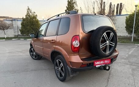 Chevrolet Niva I рестайлинг, 2017 год, 675 000 рублей, 6 фотография