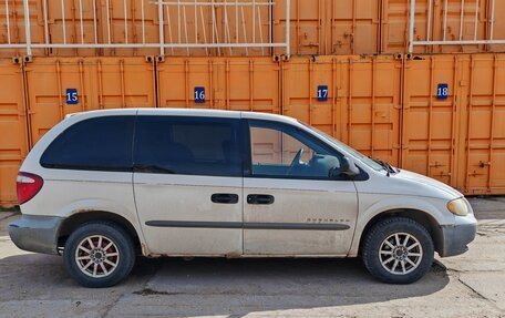 Chrysler Voyager IV, 2001 год, 390 000 рублей, 21 фотография