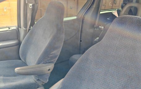 Chrysler Voyager IV, 2001 год, 390 000 рублей, 11 фотография