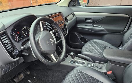Mitsubishi Outlander III рестайлинг 3, 2012 год, 1 580 000 рублей, 5 фотография