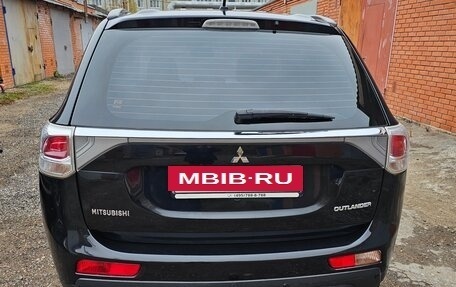 Mitsubishi Outlander III рестайлинг 3, 2012 год, 1 580 000 рублей, 2 фотография
