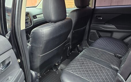 Mitsubishi Outlander III рестайлинг 3, 2012 год, 1 580 000 рублей, 10 фотография