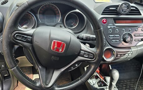 Honda Jazz II рестайлинг, 2011 год, 830 000 рублей, 11 фотография