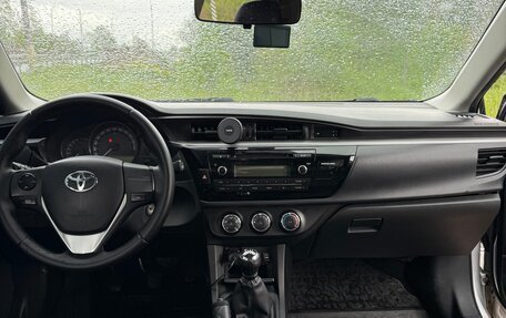 Toyota Corolla, 2014 год, 1 100 000 рублей, 29 фотография