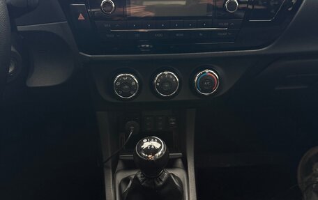 Toyota Corolla, 2014 год, 1 100 000 рублей, 33 фотография