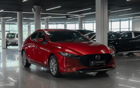 Mazda 3, 2019 год, 2 100 000 рублей, 2 фотография