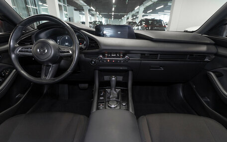 Mazda 3, 2019 год, 2 100 000 рублей, 8 фотография