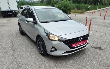 Hyundai Solaris II рестайлинг, 2021 год, 1 500 000 рублей, 3 фотография