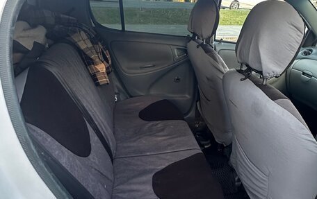 Toyota Vitz, 2001 год, 240 000 рублей, 6 фотография