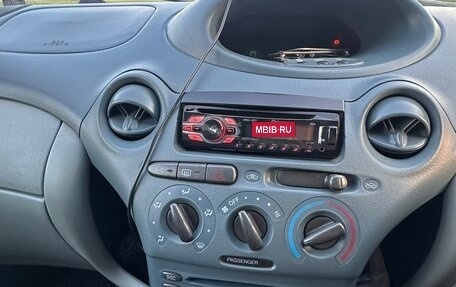 Toyota Vitz, 2001 год, 240 000 рублей, 8 фотография