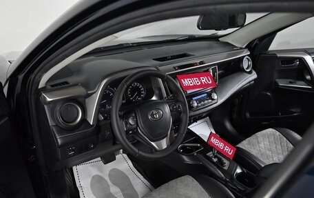 Toyota RAV4, 2019 год, 2 099 000 рублей, 13 фотография