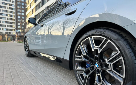 BMW 5 серия, 2024 год, 6 140 000 рублей, 14 фотография