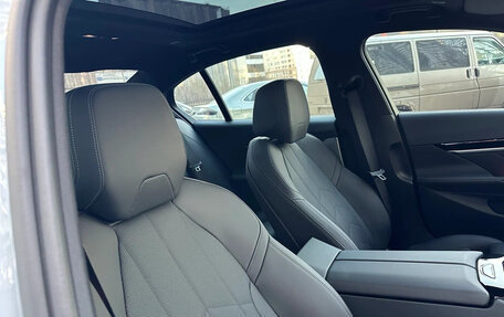 BMW 5 серия, 2024 год, 6 140 000 рублей, 34 фотография