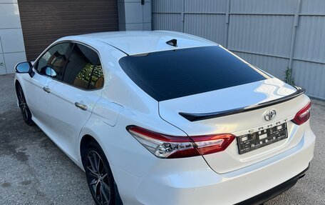 Toyota Camry, 2021 год, 2 590 000 рублей, 3 фотография