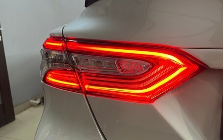 Toyota Camry, 2021 год, 2 590 000 рублей, 17 фотография