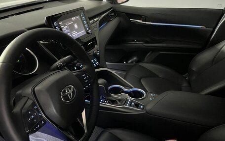 Toyota Camry, 2021 год, 2 590 000 рублей, 28 фотография