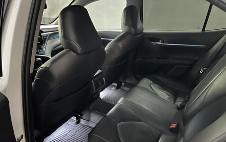 Toyota Camry, 2021 год, 2 590 000 рублей, 33 фотография