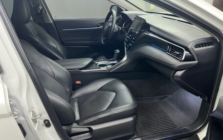 Toyota Camry, 2021 год, 2 590 000 рублей, 35 фотография