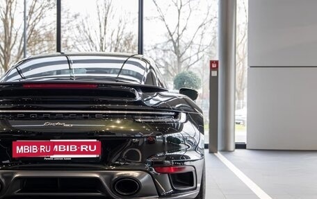 Porsche 911, 2025 год, 33 000 000 рублей, 11 фотография