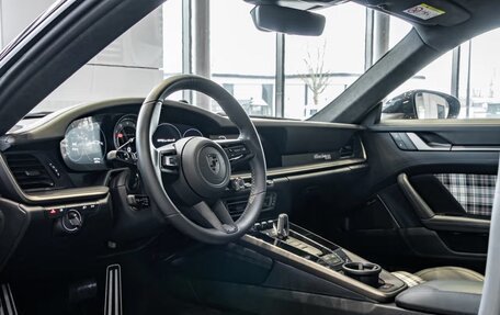 Porsche 911, 2025 год, 33 000 000 рублей, 20 фотография