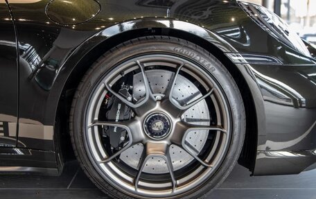 Porsche 911, 2025 год, 33 000 000 рублей, 19 фотография