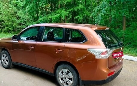 Mitsubishi Outlander III рестайлинг 3, 2012 год, 940 000 рублей, 6 фотография