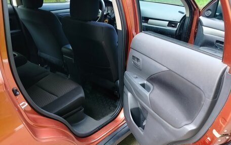 Mitsubishi Outlander III рестайлинг 3, 2012 год, 940 000 рублей, 10 фотография