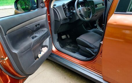 Mitsubishi Outlander III рестайлинг 3, 2012 год, 940 000 рублей, 11 фотография