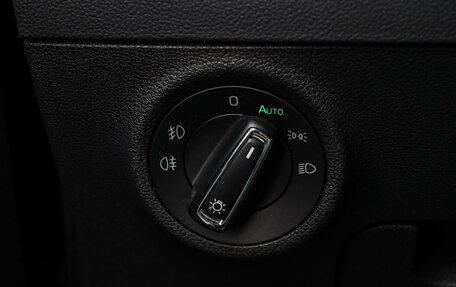 Skoda Karoq I, 2020 год, 2 690 000 рублей, 25 фотография