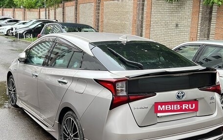 Toyota Prius IV XW50, 2019 год, 2 200 000 рублей, 6 фотография