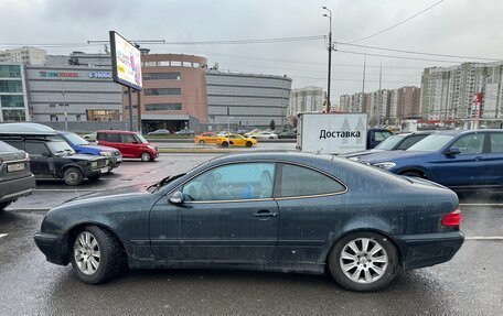 Mercedes-Benz CLK-Класс, 2001 год, 500 000 рублей, 3 фотография