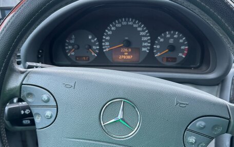 Mercedes-Benz CLK-Класс, 2001 год, 500 000 рублей, 8 фотография
