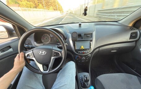 Hyundai Solaris II рестайлинг, 2011 год, 410 000 рублей, 6 фотография