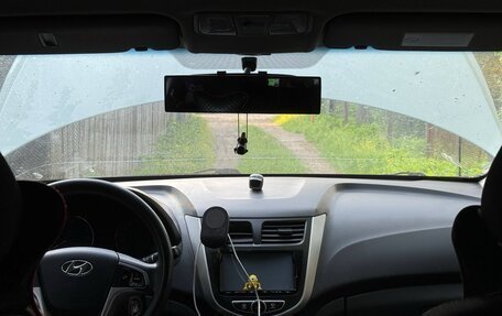 Hyundai Solaris II рестайлинг, 2011 год, 410 000 рублей, 7 фотография