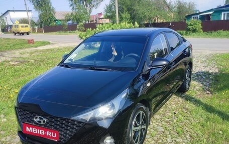 Hyundai Solaris II рестайлинг, 2021 год, 1 550 000 рублей, 6 фотография