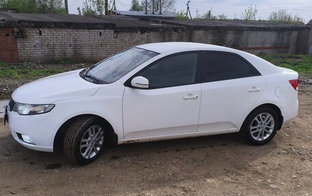 KIA Cerato III, 2010 год, 700 000 рублей, 3 фотография