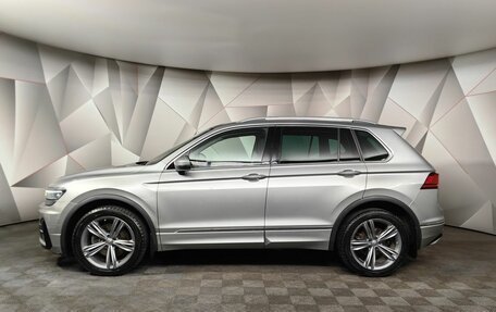Volkswagen Tiguan II, 2019 год, 2 830 000 рублей, 5 фотография