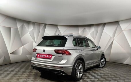 Volkswagen Tiguan II, 2019 год, 2 830 000 рублей, 2 фотография