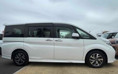 Honda Stepwgn IV, 2017 год, 1 432 800 рублей, 18 фотография