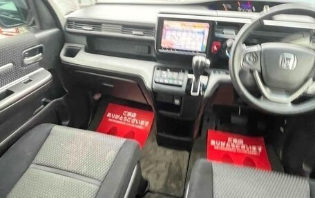 Honda Stepwgn IV, 2017 год, 1 432 800 рублей, 23 фотография
