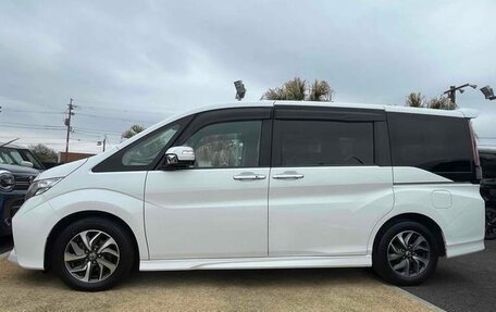 Honda Stepwgn IV, 2017 год, 1 432 800 рублей, 14 фотография