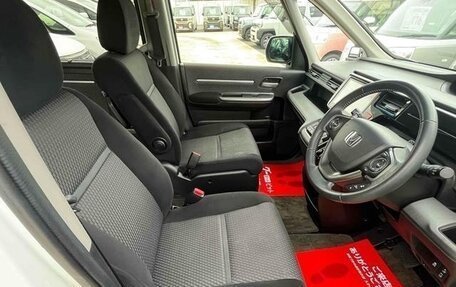 Honda Stepwgn IV, 2017 год, 1 432 800 рублей, 15 фотография