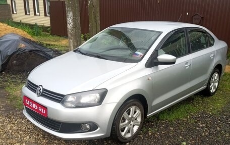 Volkswagen Polo VI (EU Market), 2013 год, 700 000 рублей, 1 фотография
