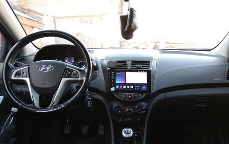 Hyundai Solaris II рестайлинг, 2014 год, 675 000 рублей, 12 фотография